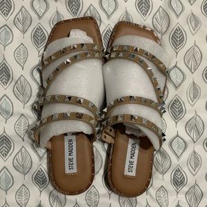 NWT Steve Madden Skyler Tan Sandals